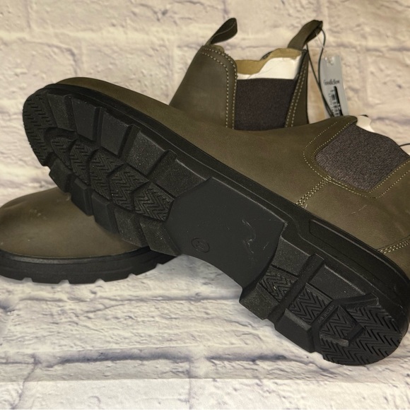 Goodfellow & Co Men's Dark Olive Chelsea Boots - Picture 3 of 3